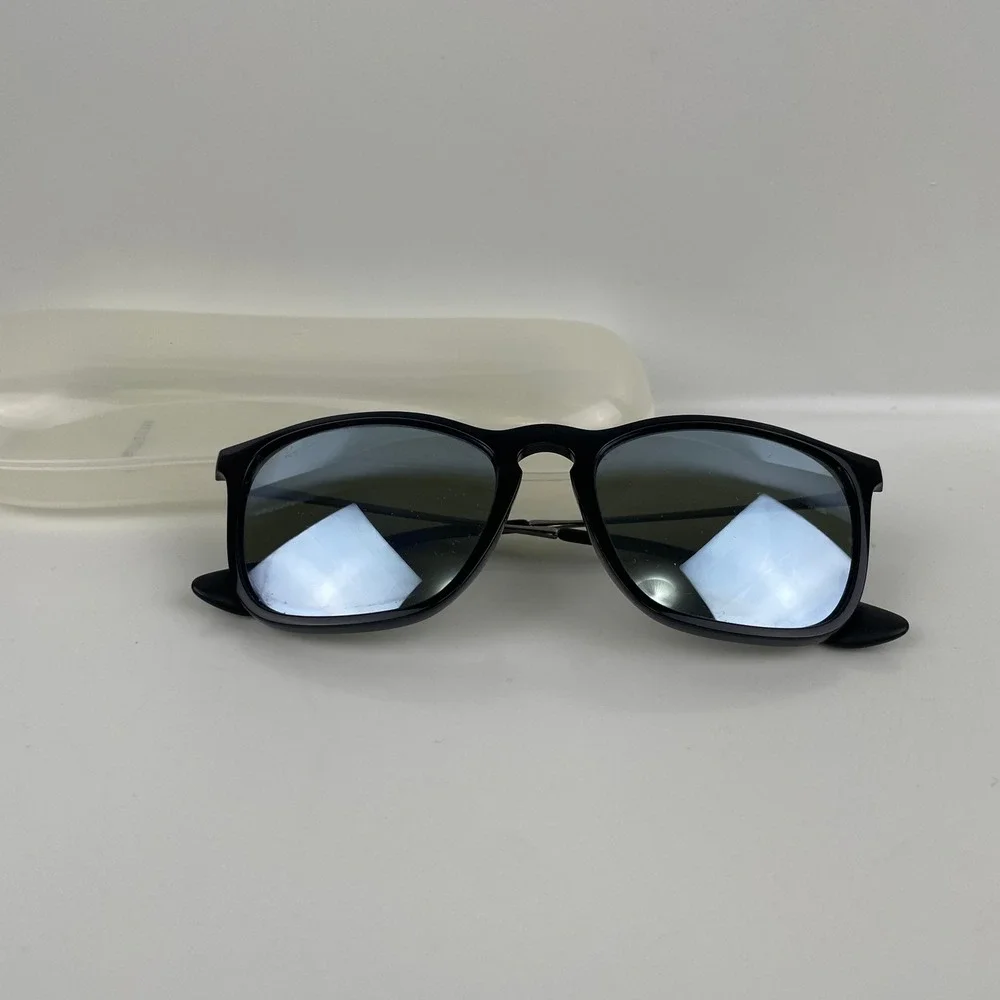 Ray-Ban Chris Sunglasses Black Silver Mirror RB4187 601/30‎ 54-18 3N Unisex Rare